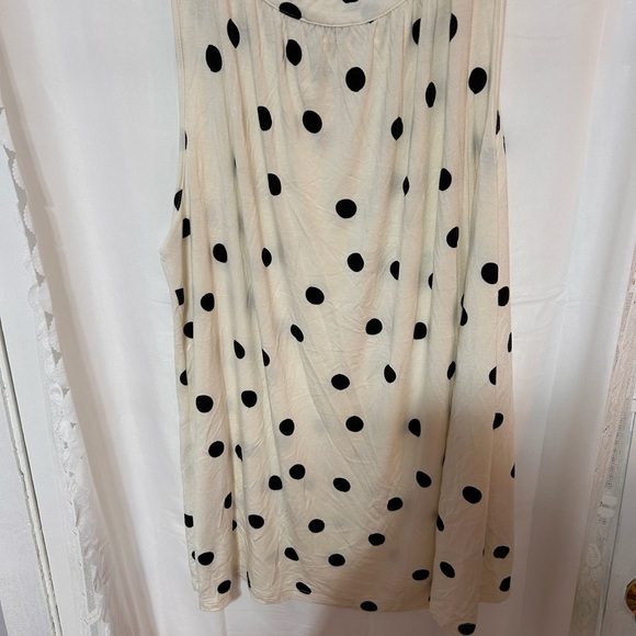 Ricki's xxl Cream and Black Sleeveless Blouse- nice neckline- dress up - Picture 2 of 8